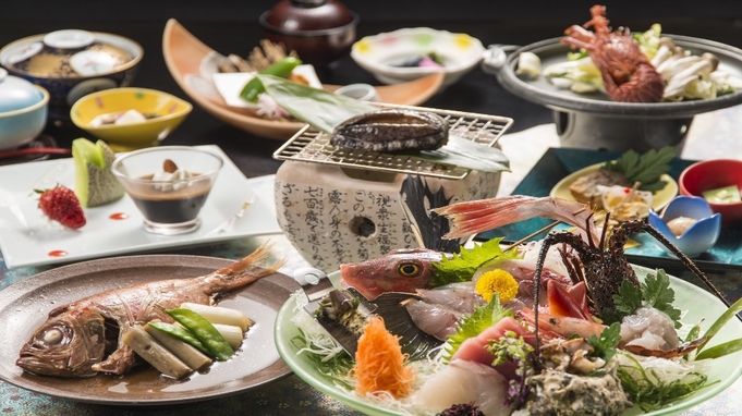 ★《お料理グレードアップ》海の恵み満載！地魚姿盛りと伊勢海老、鮑の踊り焼き、金目鯛の姿煮付｜専用個室